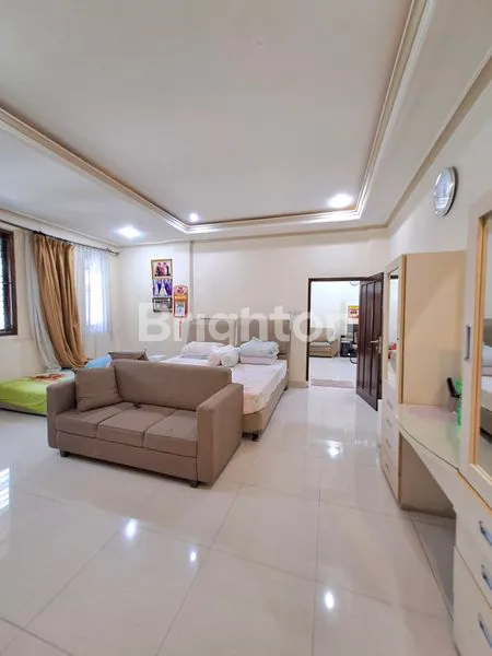 RUMAH SEMI FURNISH 12X20 ROW JALAN 2 MOBIL DI JEMBATAN LIMA