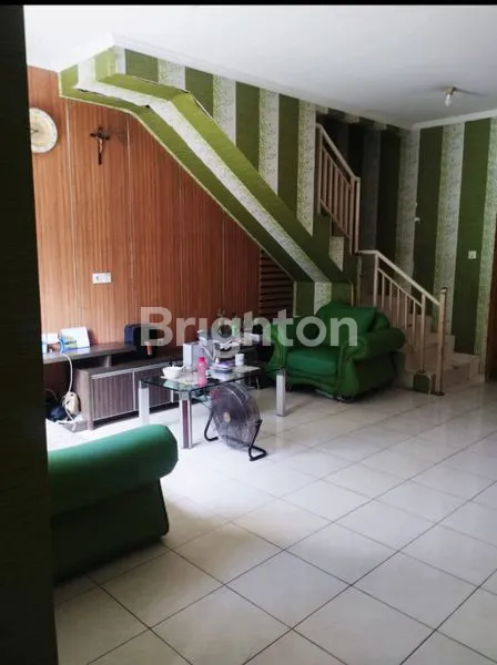 image RUMAH 2 LANTAI DI SEMANAN, JAKARTA BARAT (3)