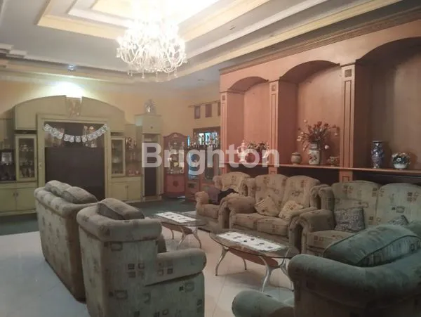 image RUMAH BESAR FULLY FURNISHED LOKASI STRATEGIS TENGAH KOTA DENPASAR (1)