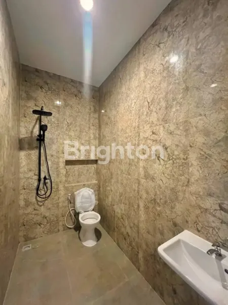 image DEPAN TAMAN 3 LANTAI DKT RAYA MERR,BANDARA JUANDA,TOL TAMBAK SUMUR,MITRA KELUARGA PONDOK TJANDRA,RUNGKUT ASRI,UPN PEMBANGUNAN NASIONAL VETERAN,POLITEKNIK PELAYARAN GUNUNG ANYAR POLTEKPEL,MEDOKAN,TENGGILIS MEJOYO,GRAHA YKP,MASJID ASSALAM (7)