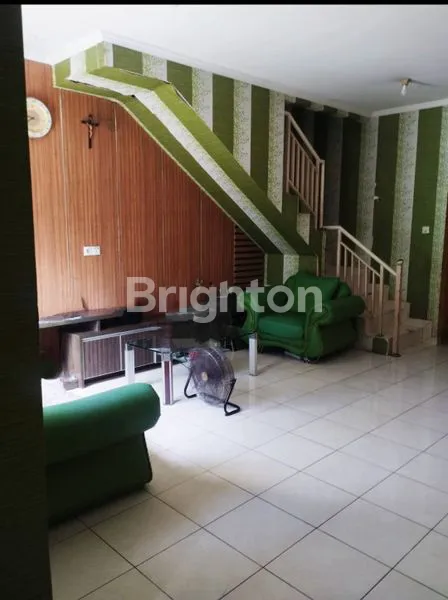 image RUMAH 2 LANTAI DI SEMANAN, JAKARTA BARAT. (6)