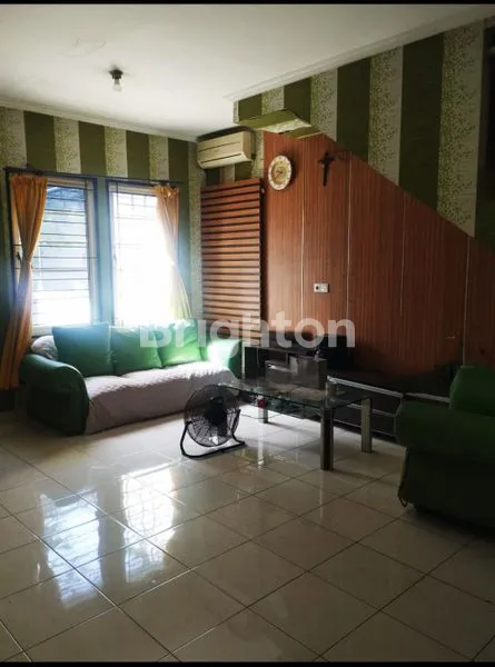 image RUMAH 2 LANTAI DI SEMANAN, JAKARTA BARAT. (7)