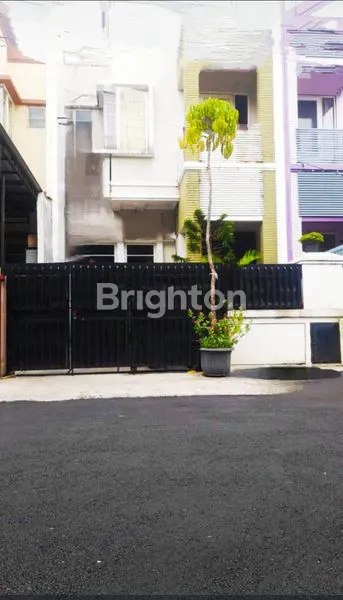 image RUMAH 2 LANTAI DI SEMANAN, JAKARTA BARAT. (1)