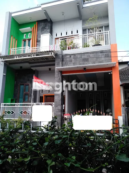 image RUMAH 3 LANTAI DI WIYUNG (1)