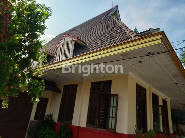 image RUMAH BANGUNAN BELANDA, DI PUSAT KOTA SURABAYA, 0 JALAN DIPONEGORO, COCOK UNTUK CAFE ATAU KANTOR (4)