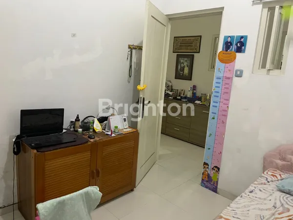 image RUMAH WISMA  PERMAI BARAT SURABAYA DEKAT MERR KERTAJAYA INDAH (3)