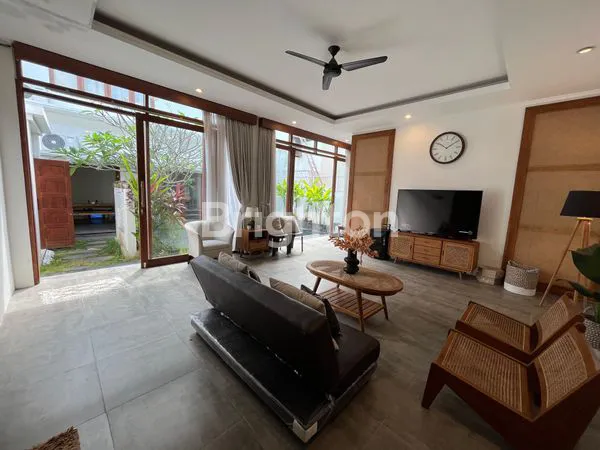 image VILLA DI JUAL (3)