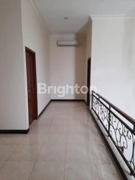 image RUMAH DI GALAXY ROYAL PALACE GUBENG (5)