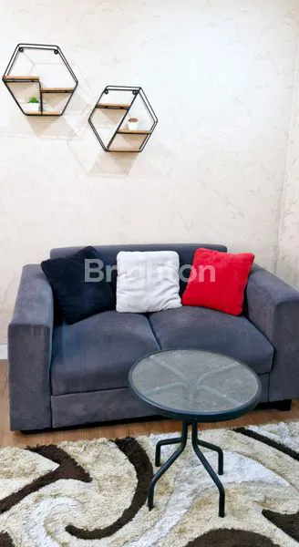 image RUMAH MEWAH FURNISHED 2 LANTAI DI JATIPADANG PASAR MINGGU JAKARTA SELATAN  (3)