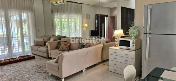 RUMAH MEWAH FURNISHED 2 LANTAI DI JATIPADANG PASAR MINGGU JAKARTA SELATAN