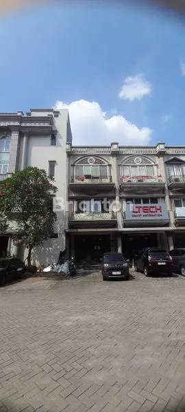 DISEWAKAN RUKO DE MANSION - TANGERANG