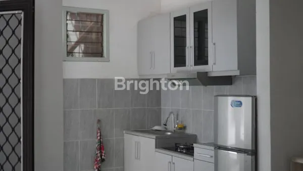 image RUMAH FULLY FURNISHED LOKASI STRATEGIS  DEKAT PAKUWON CITY GALAXY MALL SUTOREJO KENJERAN MERR KERTAJAYA ITS UNAIR (4)