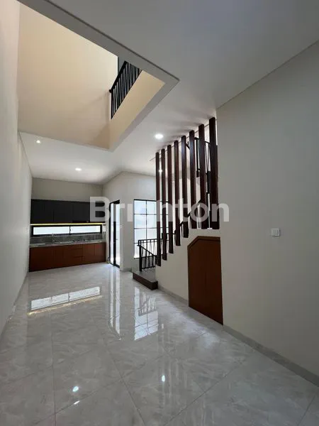 image BAGUS,3LANTAI, TOMANG JAKARTA. (3)