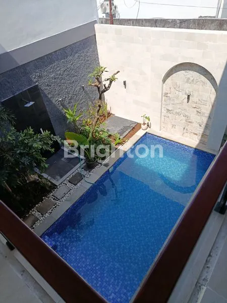 image VILLA MODERN DI SANUR (8)
