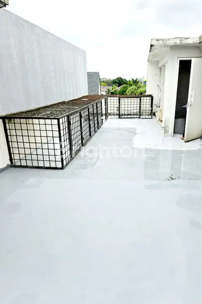 image RUKO  4 LANTAI  RADIO DALAM , KEBAYORAN BARU, JAKARTA SELATAN (8)