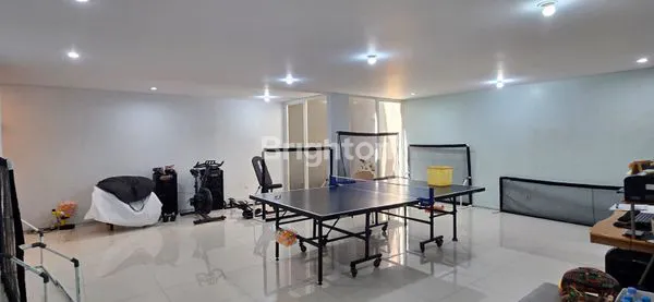 image DIJUAL RUMAH DESIGN MODERN FURNISHED DI KELAPA GADING, JAKARTA UTARA (3)