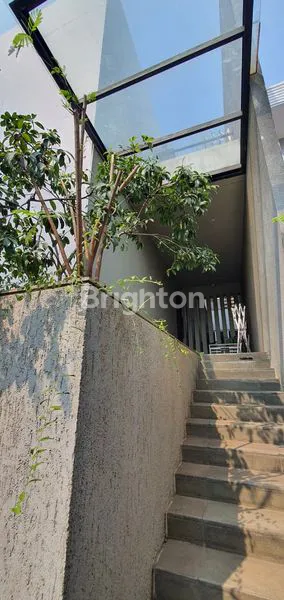 image DIJUAL RUMAH DESIGN MODERN FURNISHED DI KELAPA GADING, JAKARTA UTARA (2)