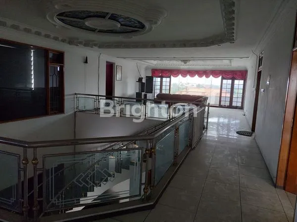 image DIJUAL RUKO 3 LANTAI STRATEGIS DI JL. MOJOPAHIT – KOTA MOJOKERTO (3)