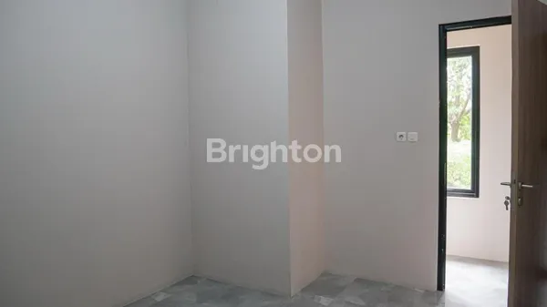 image RUKO 3 LANTAI DE'BINTARO LAND (2)