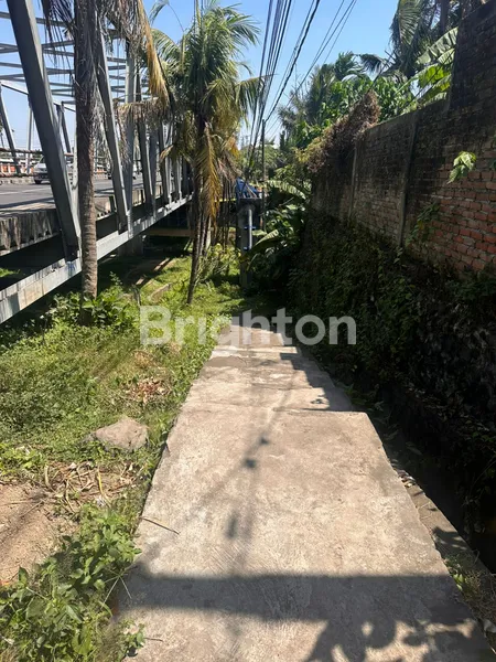 image SEWA TANAH - IDA BAGUS MANTRA (3)