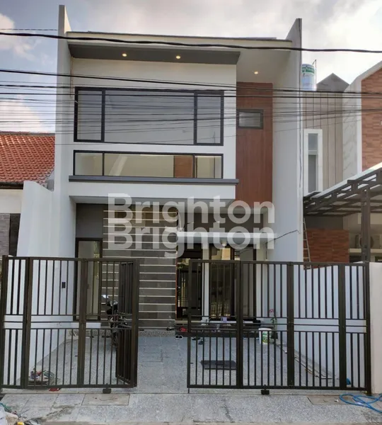 image RUMAH BARU KLAMPIS SEMOLO WISMA MUKTI DEKAT MANYAR NGINDEN TATANAN ENAK (1)