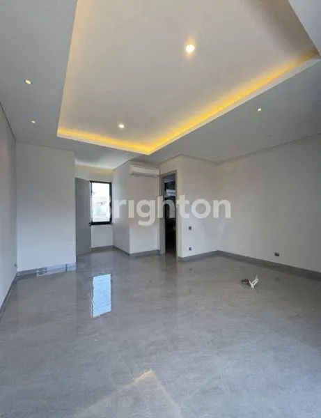 image RUMAH IMPERIAL GOLF PAKUWON INDAH SURABAYA (2)