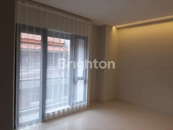 image BANYAK BONUS! RUMAH ESTETIK MODERN DI JELAMBAR (3)