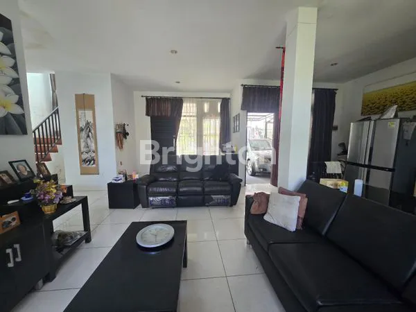 image RUMAH SECOND DI AREA KOMPLEK PEMOGAN DENPASAR SELATAN (1)