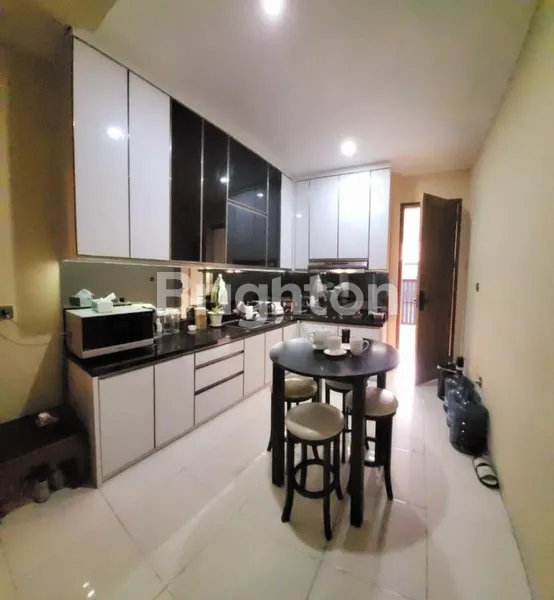 image HUNIAN SEMI FURNISHED NYAMAN DI ISLAMIC VILLAGE - KELAPA DUA (4)