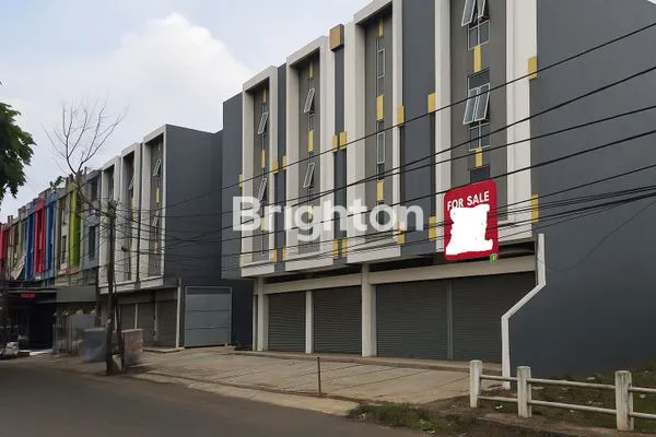 RUKO 3 LANTAI SIAP USAHA!
LOKASI SUPER RAMAI GEMPOLSARI BANDUNG, DEKAT BORMA & KH-TEX.
COCOK SEGALA USAHA – HARGA 2M NEGO!