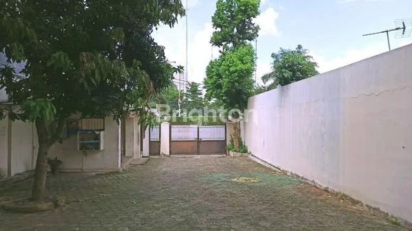 image RUMAH MEWAH RAGUNAN – LOKASI PREMIUM PINGGIR JALAN UTAMA | LT 1.098M² LB 882M² (4)