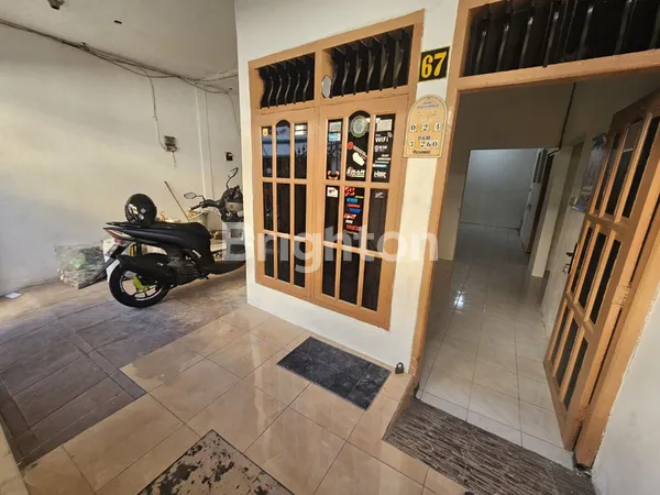 image DIJUAL CEPAT RUMAH TENGAH KOTA SURABAYA DAERAH SETRO (2)