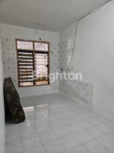 image DIJUAL CEPAT RUMAH TENGAH KOTA SURABAYA DAERAH SETRO (7)