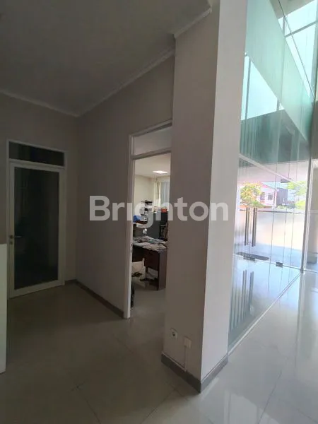 image GEDUNG 3 LANTAI STRATEGIS SIAP PAKAI  SEMARANG BARAT (6)