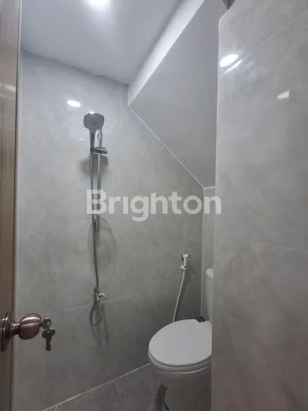 image RUMAH BARU 3 LANTAI DURI KEPA (6)