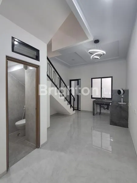 image RUMAH BARU 3 LANTAI DURI KEPA (4)