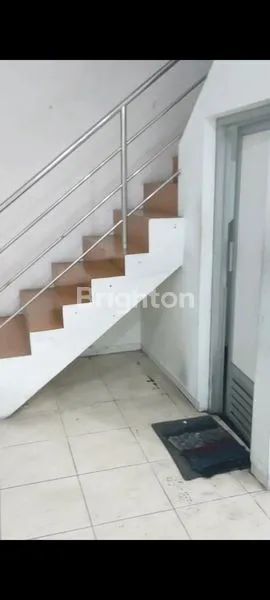 image RUKO 3 LANTAI DI TENGAH KOTA (3)