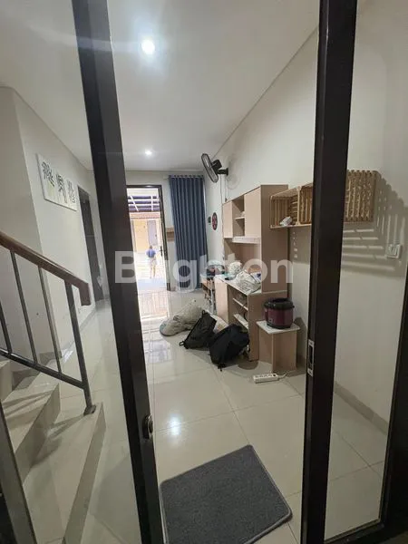 image RUMAH MEWAH 2 LANTAI FULL FURNISH DI BUKIT GOLF LAGOON CIMANGGIS (3)