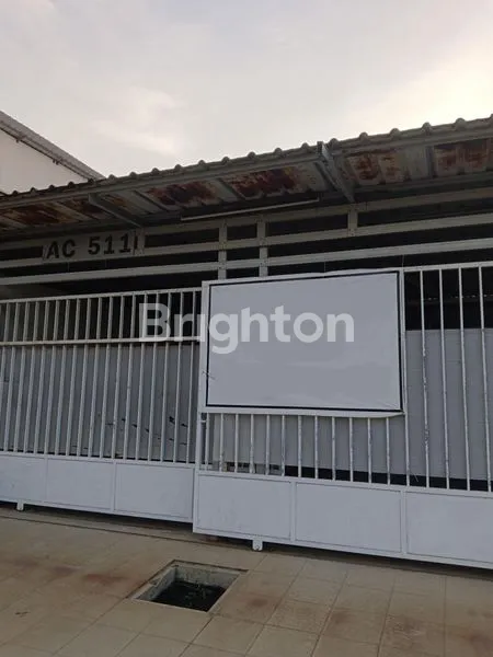 image RUMAH STRATEGIS 2KT DI BTP MAKASSAR, BONUS TANAH LUAS 144M² (1)