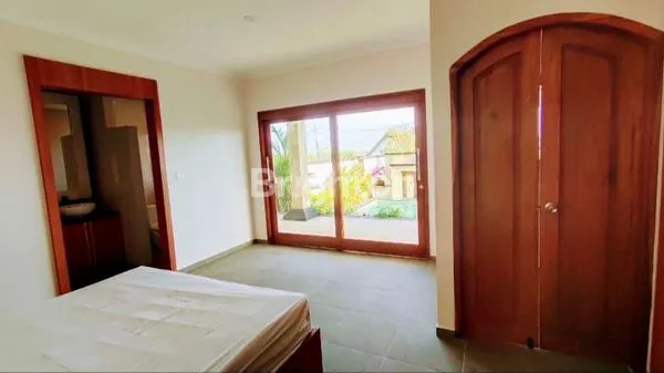 image VILLA MEGAH LUAS FULL FURNISE UNGASAN (4)