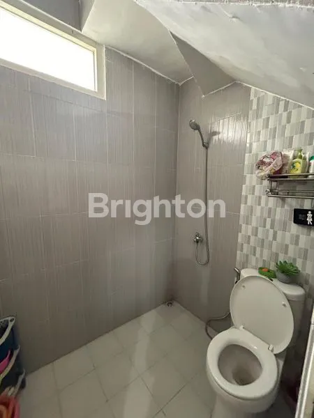 image RUMAH RAPI BERSIH FULL FURNISH DI PERUMAHAN GRAND SHANAYA 2 LANTAI (4)