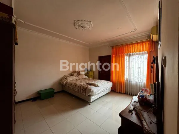 image RUMAH MEGAH LUAS PENUH KENYAMANAN DI PADANGSAMBIAN DENPASAR BARAT  (4)