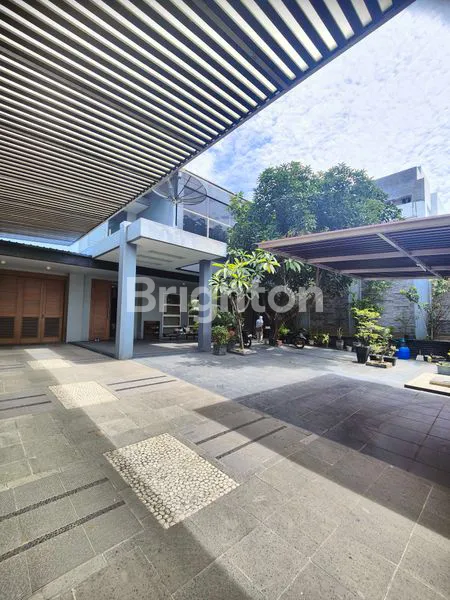 image RUMAH SIAP HUNI DENGAN KONSEP OPEN SPACE RAYA GADING PANTAI SURABAYA TIMUR (1)