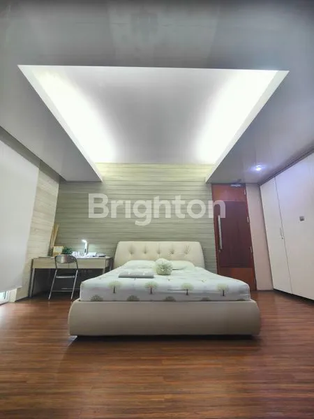 image RUMAH SIAP HUNI DENGAN KONSEP OPEN SPACE RAYA GADING PANTAI SURABAYA TIMUR (4)