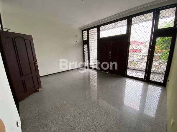 image RUMAH SURABAYA PUSAT DEKAT TUNJUNGAN PLAZA, RAYA ARJUNA, RAYA KEDUNGDORO DAN RAYA  DARMO (6)