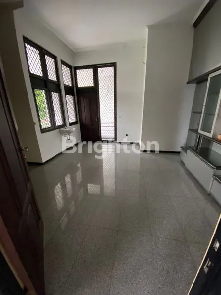 image RUMAH SURABAYA PUSAT DEKAT TUNJUNGAN PLAZA, RAYA ARJUNA, RAYA KEDUNGDORO DAN RAYA  DARMO (4)