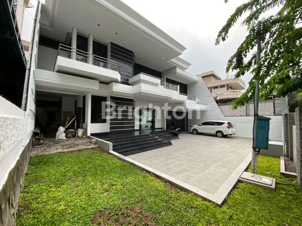 RUMAH SURABAYA PUSAT DEKAT TUNJUNGAN PLAZA, RAYA ARJUNA, RAYA KEDUNGDORO DAN RAYA  DARMO