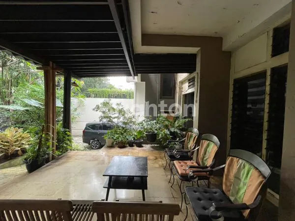 image RUMAH 2 LANTAI PREMIUM DI ISKANDARSYAH KEBAYORAN BARU JAKARTA SELATAN (3)