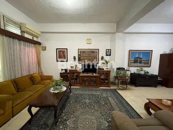 image RUMAH 2 LANTAI PREMIUM DI ISKANDARSYAH KEBAYORAN BARU JAKARTA SELATAN (5)