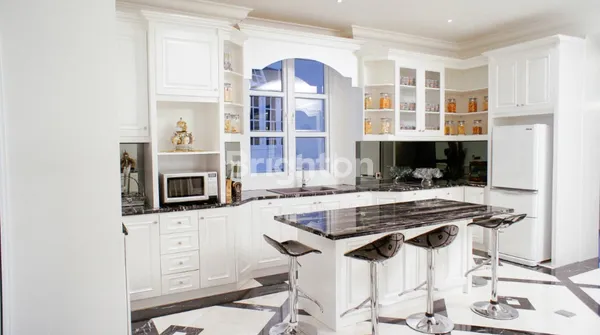 image RUMAH MEWAH VILLA CINERE, PRIVATE POOL MANSION, LT 1700M2, LB 1200M2, 2 LT (7)